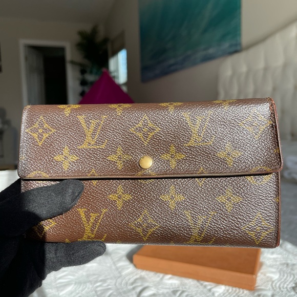 Authentic LOUIS VUITTON
Monogram - Picture 3 of 16